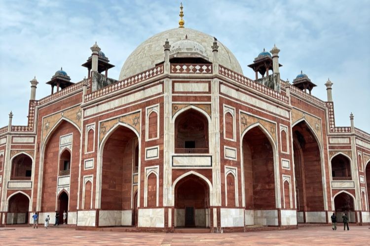 Humayun's Tomb - Chauffeur India Tours