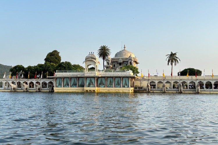Jagdish Temple - Chauffeur India Tours