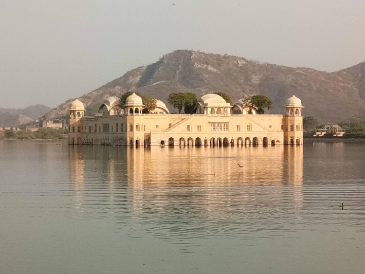 Jal Mahal - Jaipur - Chauffeur India Tours