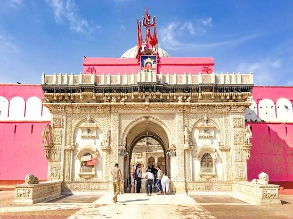 Karni Mata Temple - Chauffeur India Tours