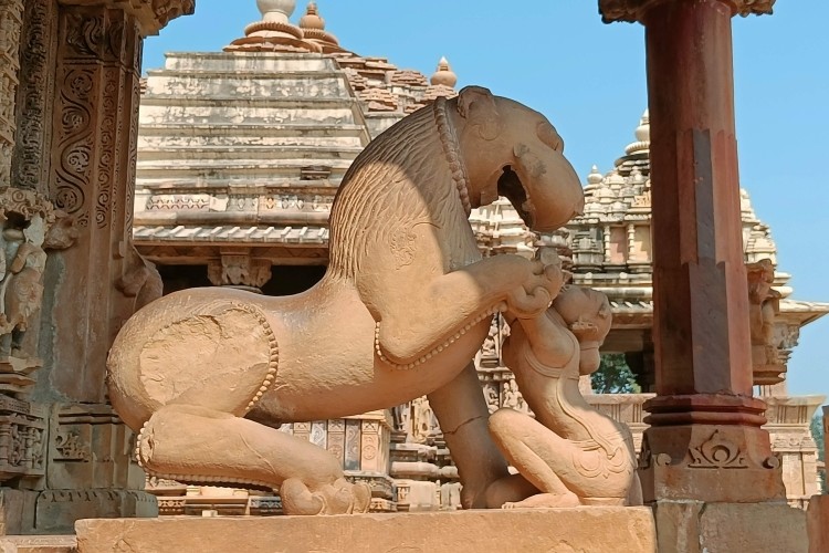 Kahjuraho - Chauffeur India Tours