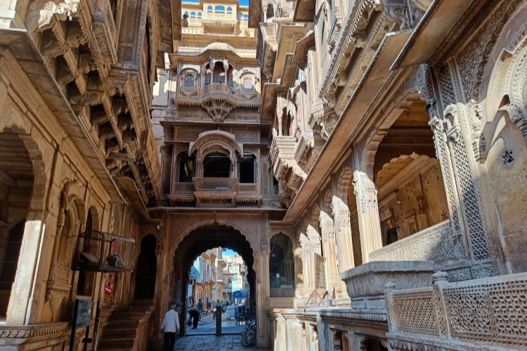 Patwon Ki Haveli - Chauffeur India Tours