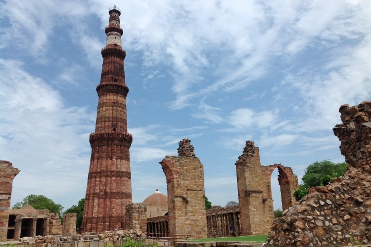 Qutub Minar - Chauffeur India Tours