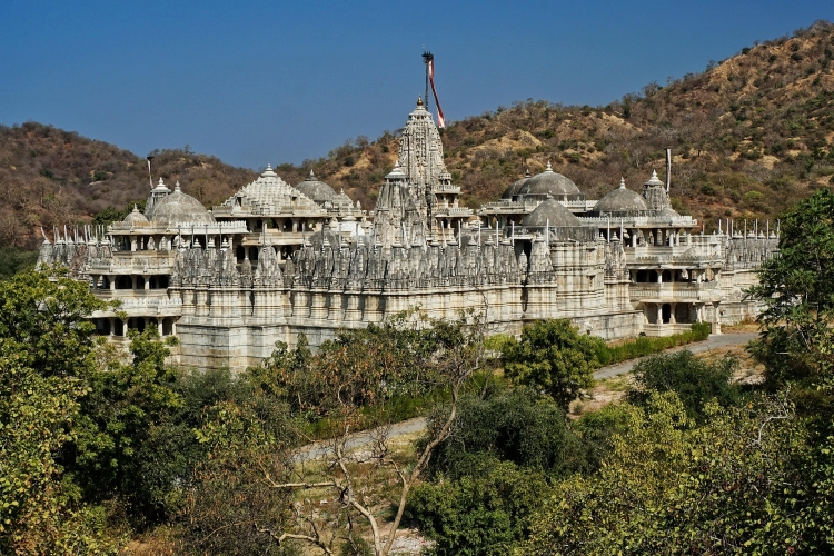 Ranakpur Jain Temple - Chauffeur India Tours