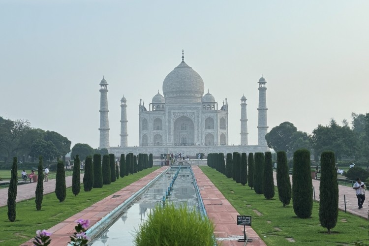 Taj Mahal Agra - Chauffeur India Tours