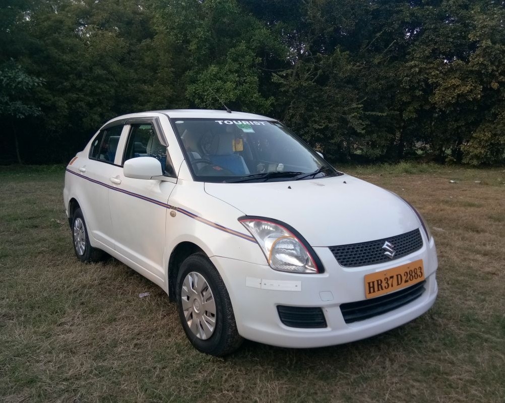 Maruti Suzuki Swift Dzire - Chauffeur India Tours