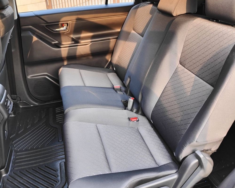 Toyota Innova Hycross - Chauffeur India Tours